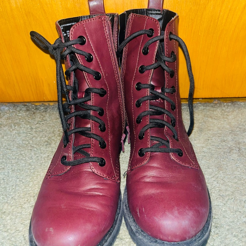 Time and Tru Maroon Combat Boots